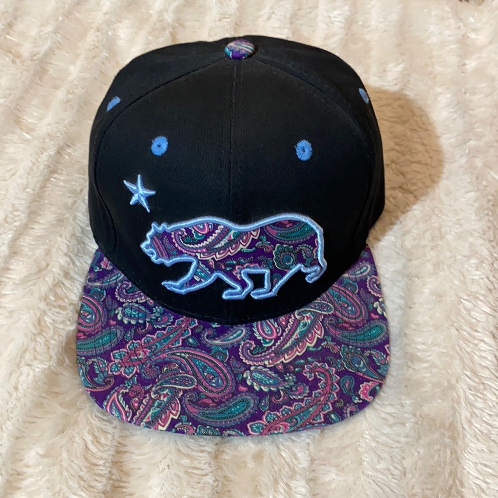 California snap back hat paisley black purple blue flat brim top level hat